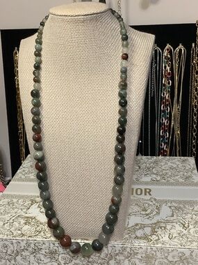 Beaded Green Multi-Color Agate Necklace - Classic Women's Jewelry